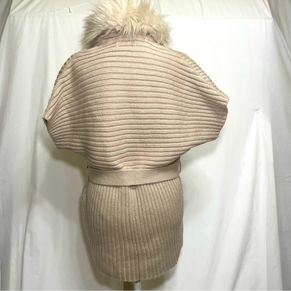 Jennifer Lopez SS Sweater Cardigan w/ Faux Fur collar Size Small - Picture 2 of 9